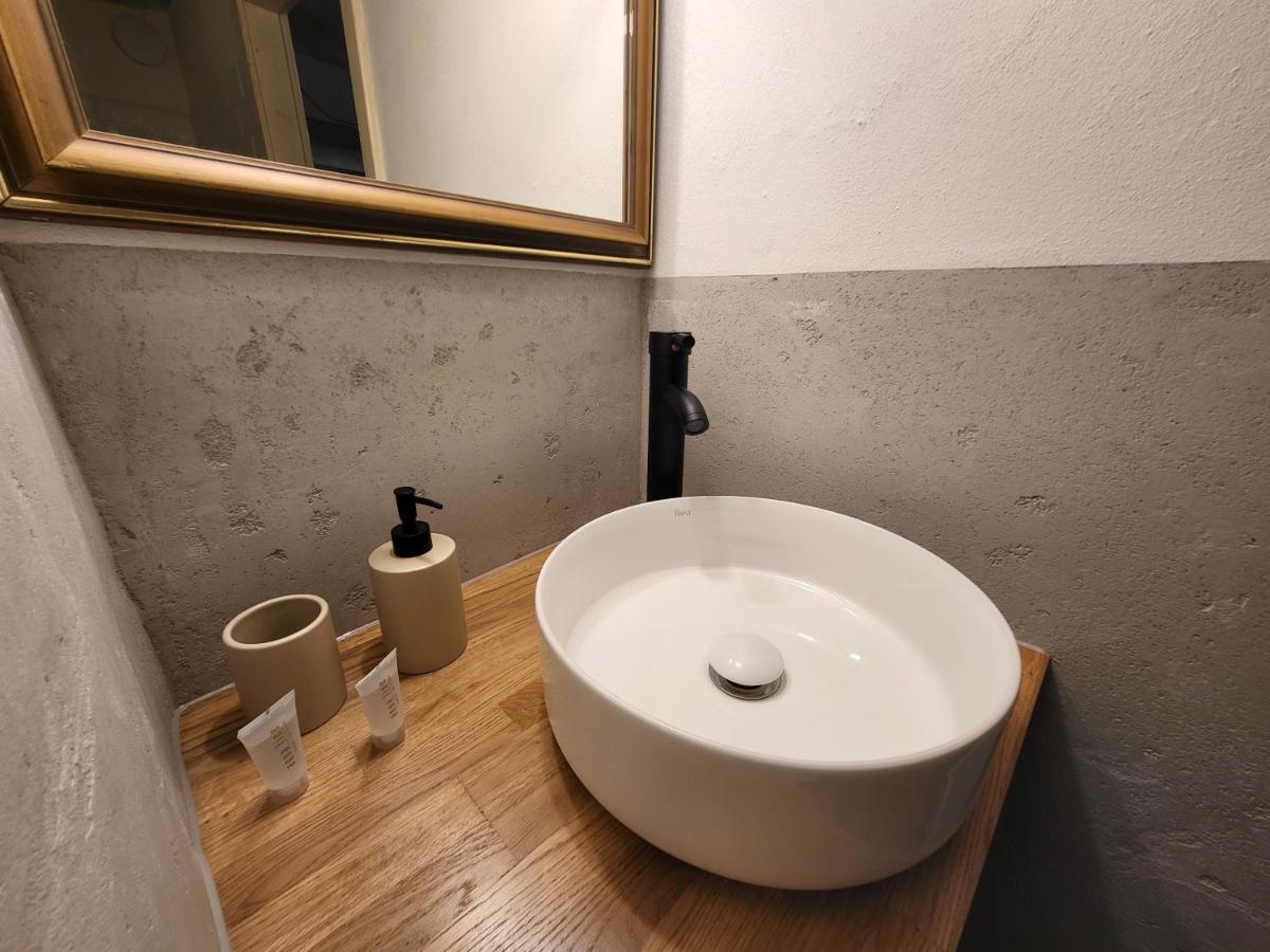 ז'ינדריצ'וב הרדק Only Apartments מראה חיצוני תמונה