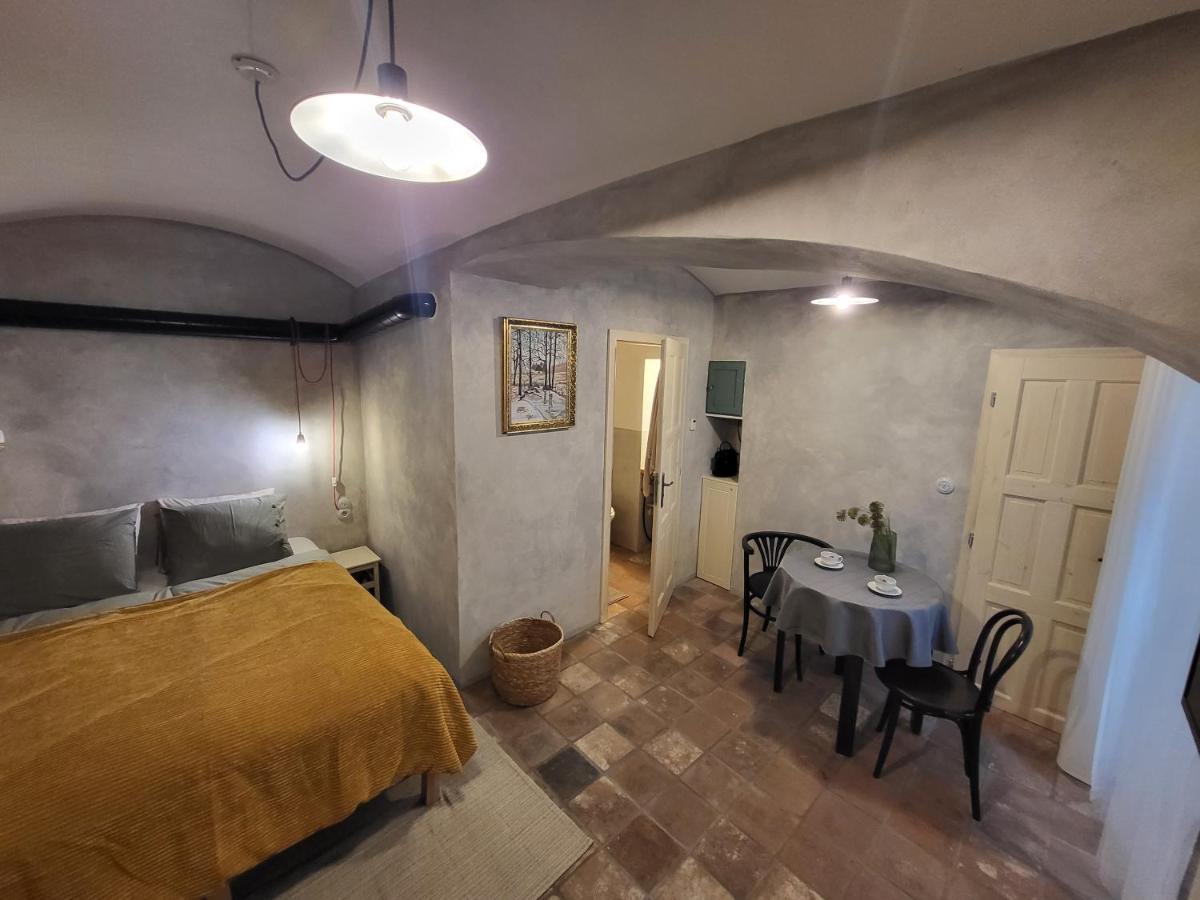 ז'ינדריצ'וב הרדק Only Apartments מראה חיצוני תמונה