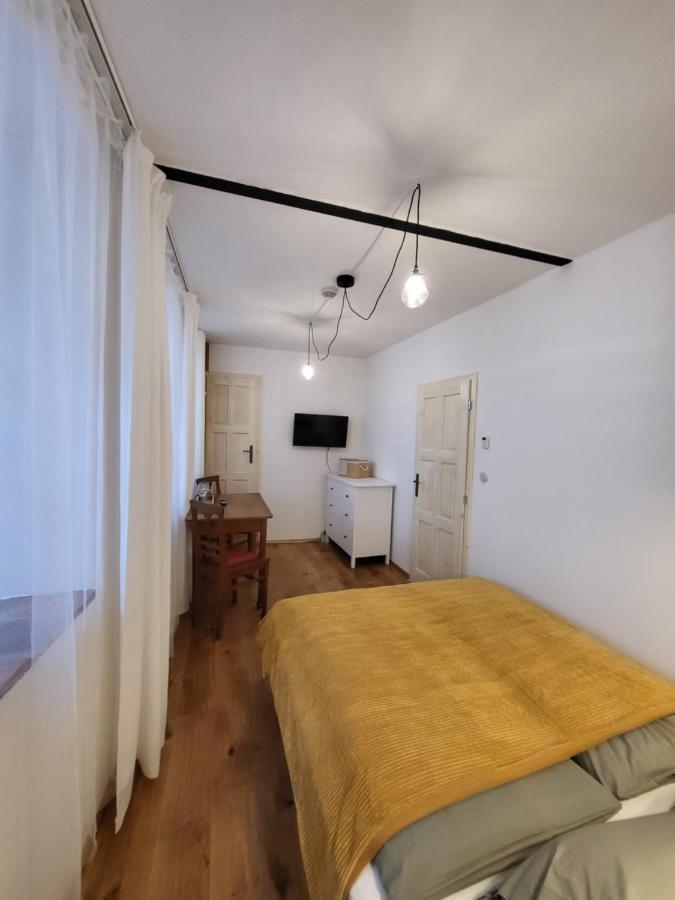 ז'ינדריצ'וב הרדק Only Apartments מראה חיצוני תמונה