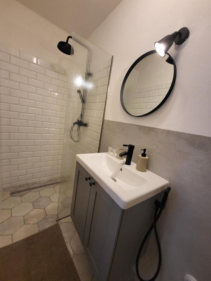 ז'ינדריצ'וב הרדק Only Apartments מראה חיצוני תמונה